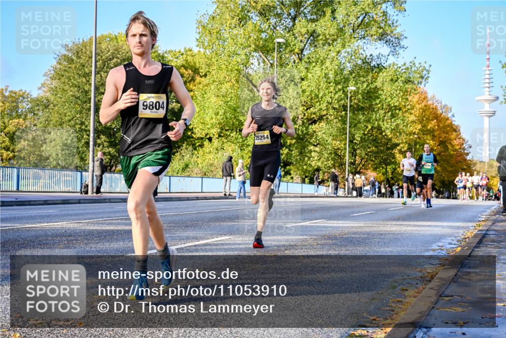 25.10.2026 - hella hamburg halbmarathon Dr. Thomas Lammeyer http://msf.ph/oto/11053910 25.10.2026 10:16:50 Kennedybrücke 9804, 35254 meine-sportfotos.de