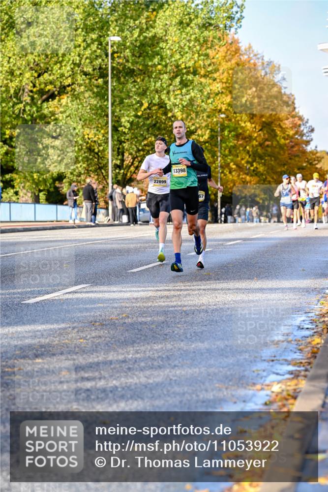 25.10.2026 - hella hamburg halbmarathon Dr. Thomas Lammeyer http://msf.ph/oto/11053922 25.10.2026 10:16:51 Kennedybrücke 22899, 13398, 67 meine-sportfotos.de