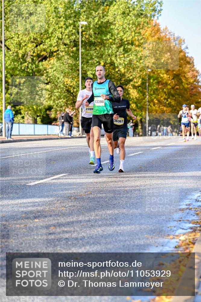 25.10.2026 - hella hamburg halbmarathon Dr. Thomas Lammeyer http://msf.ph/oto/11053929 25.10.2026 10:16:52 Kennedybrücke 22899, 13398, 36367 meine-sportfotos.de