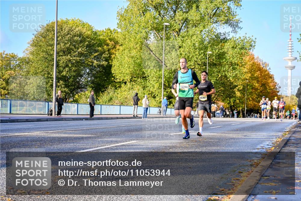 25.10.2026 - hella hamburg halbmarathon Dr. Thomas Lammeyer http://msf.ph/oto/11053944 25.10.2026 10:16:53 Kennedybrücke 13398, 36367 meine-sportfotos.de