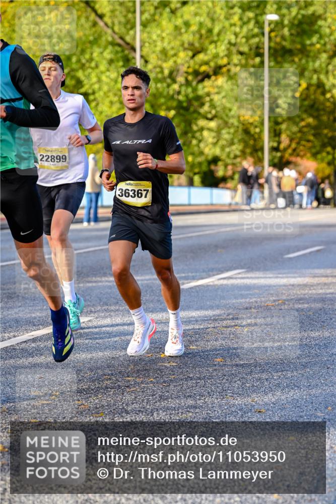 25.10.2026 - hella hamburg halbmarathon Dr. Thomas Lammeyer http://msf.ph/oto/11053950 25.10.2026 10:16:54 Kennedybrücke 22899, 36367 meine-sportfotos.de