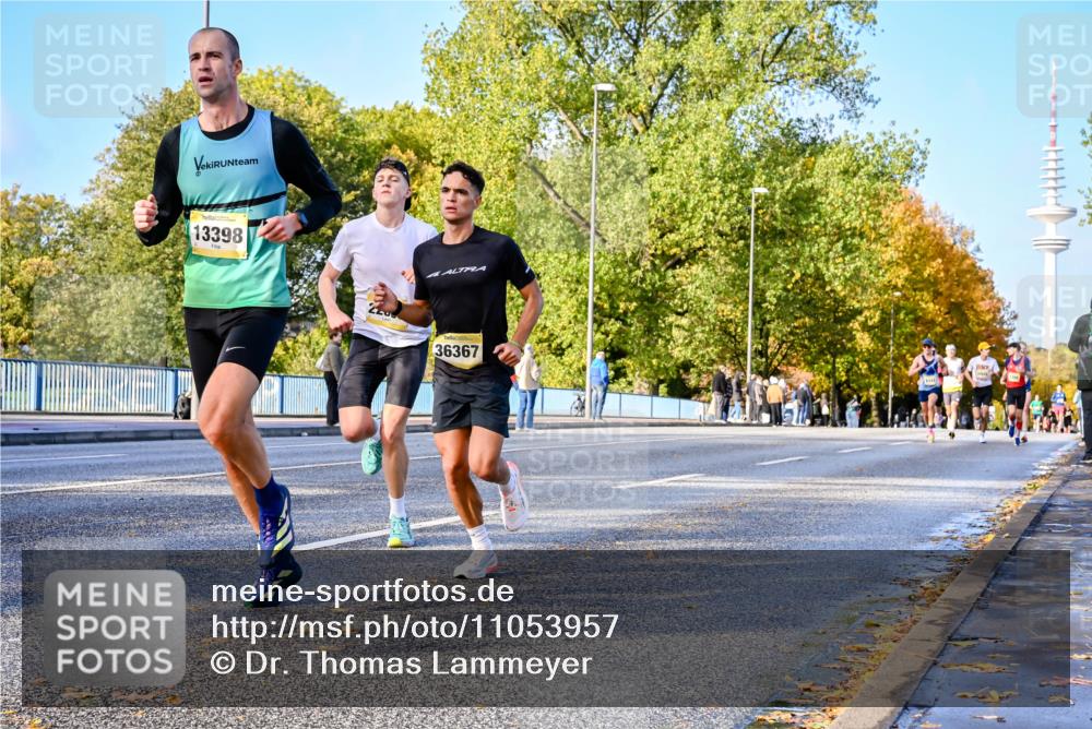 25.10.2026 - hella hamburg halbmarathon Dr. Thomas Lammeyer http://msf.ph/oto/11053957 25.10.2026 10:16:55 Kennedybrücke 13398, 2200, 36367 meine-sportfotos.de