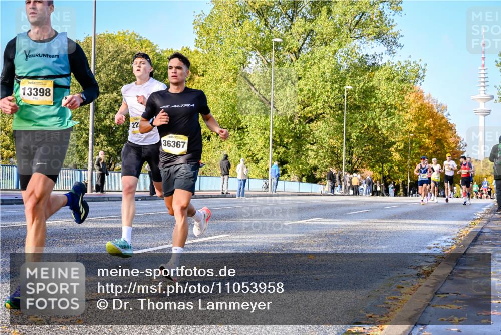 25.10.2026 - hella hamburg halbmarathon Dr. Thomas Lammeyer http://msf.ph/oto/11053958 25.10.2026 10:16:55 Kennedybrücke 13398, 22, 36367 meine-sportfotos.de