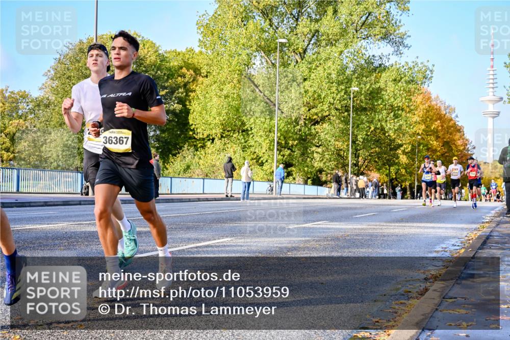 25.10.2026 - hella hamburg halbmarathon Dr. Thomas Lammeyer http://msf.ph/oto/11053959 25.10.2026 10:16:55 Kennedybrücke 36367 meine-sportfotos.de