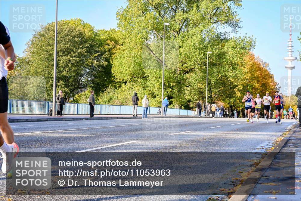 25.10.2026 - hella hamburg halbmarathon Dr. Thomas Lammeyer http://msf.ph/oto/11053963 25.10.2026 10:16:55 Kennedybrücke  meine-sportfotos.de