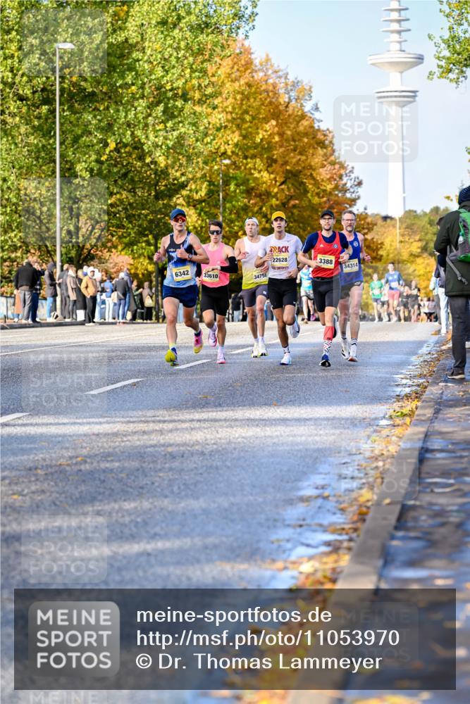 25.10.2026 - hella hamburg halbmarathon Dr. Thomas Lammeyer http://msf.ph/oto/11053970 25.10.2026 10:16:56 Kennedybrücke 6342, 33610, 34758, 22628, 3388, 34314 meine-sportfotos.de