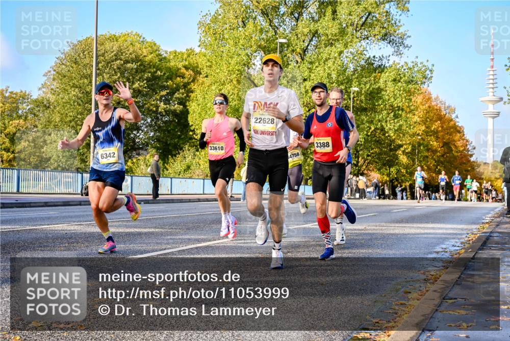 25.10.2026 - hella hamburg halbmarathon Dr. Thomas Lammeyer http://msf.ph/oto/11053999 25.10.2026 10:17:01 Kennedybrücke 6342, 33610, 22628, 3388, 4758 meine-sportfotos.de