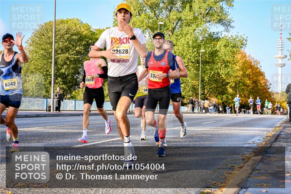 25.10.2026 - hella hamburg halbmarathon Dr. Thomas Lammeyer http://msf.ph/oto/11054004 25.10.2026 10:17:01 Kennedybrücke 6342, 33610, 22628, 347, 33 meine-sportfotos.de