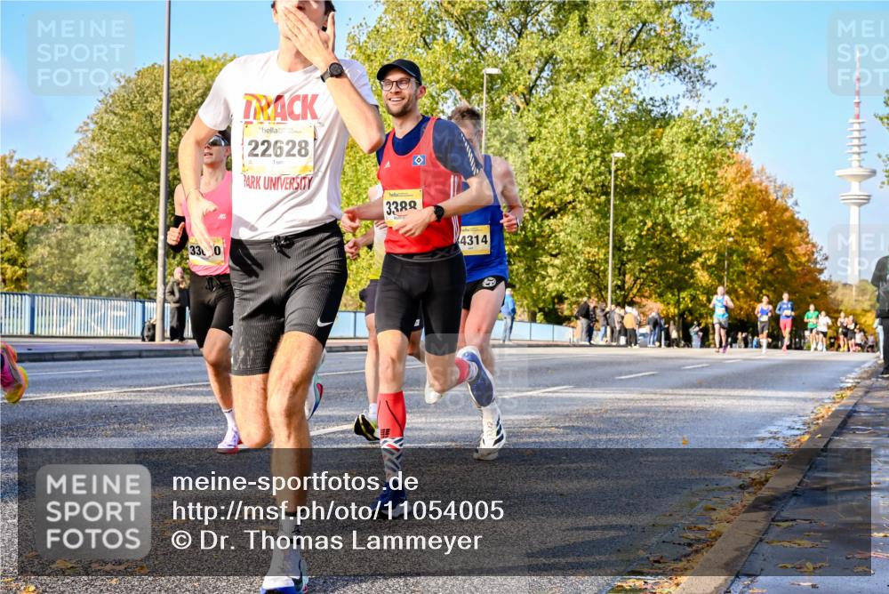 25.10.2026 - hella hamburg halbmarathon Dr. Thomas Lammeyer http://msf.ph/oto/11054005 25.10.2026 10:17:01 Kennedybrücke 33, 0, 22628, 3382, 4314 meine-sportfotos.de