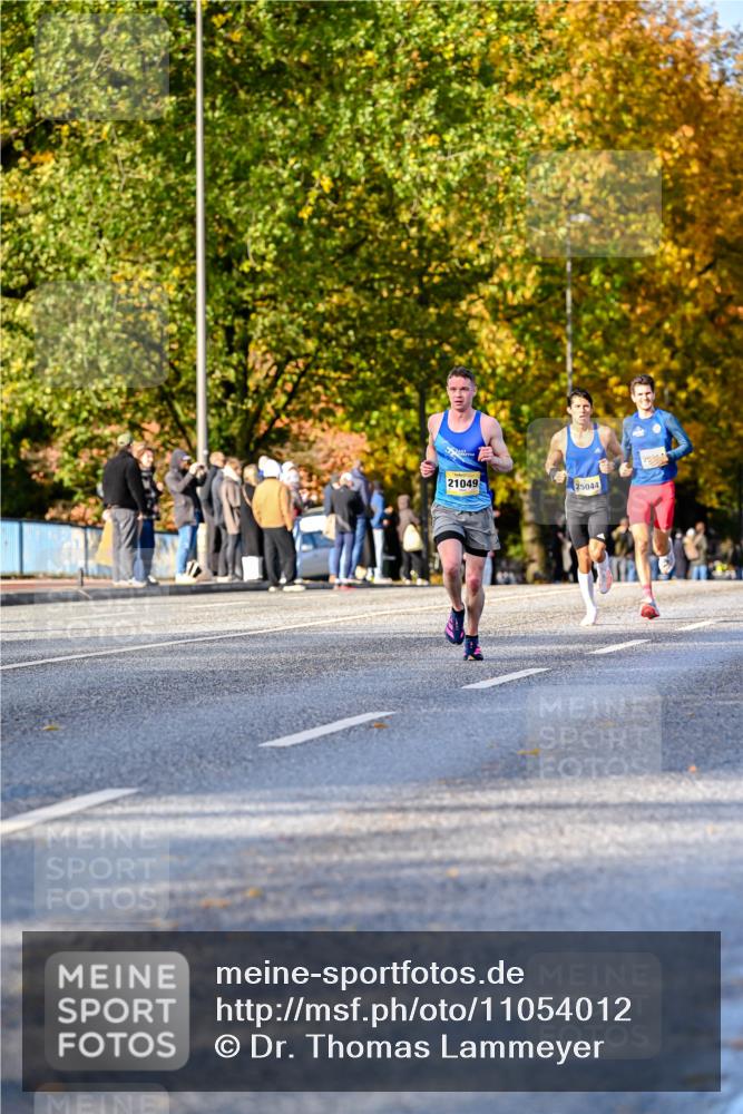 25.10.2026 - hella hamburg halbmarathon Dr. Thomas Lammeyer http://msf.ph/oto/11054012 25.10.2026 10:17:03 Kennedybrücke 21049, 25044 meine-sportfotos.de