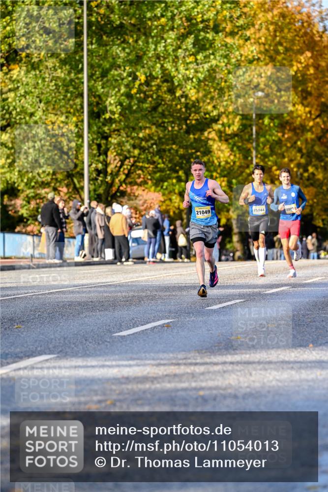 25.10.2026 - hella hamburg halbmarathon Dr. Thomas Lammeyer http://msf.ph/oto/11054013 25.10.2026 10:17:03 Kennedybrücke 21049, 25044, 20014 meine-sportfotos.de