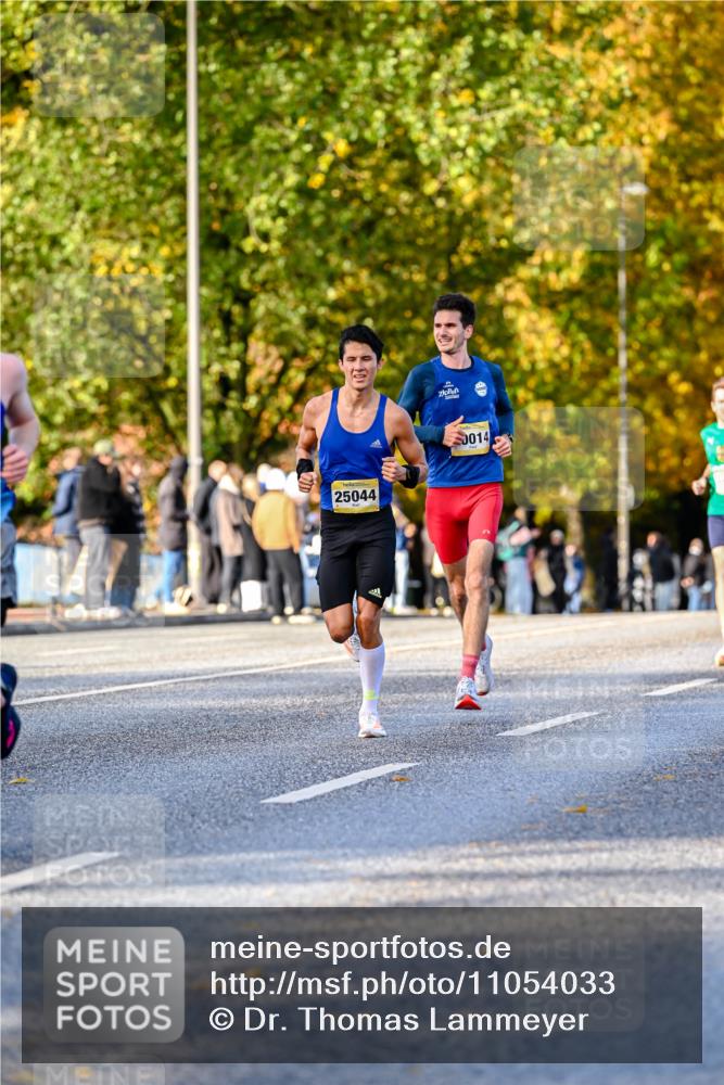 25.10.2026 - hella hamburg halbmarathon Dr. Thomas Lammeyer http://msf.ph/oto/11054033 25.10.2026 10:17:06 Kennedybrücke 25044, 0014 meine-sportfotos.de