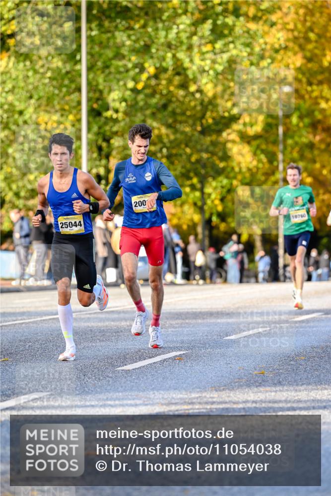 25.10.2026 - hella hamburg halbmarathon Dr. Thomas Lammeyer http://msf.ph/oto/11054038 25.10.2026 10:17:07 Kennedybrücke 25044, 200, 10760 meine-sportfotos.de