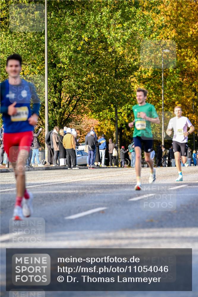 25.10.2026 - hella hamburg halbmarathon Dr. Thomas Lammeyer http://msf.ph/oto/11054046 25.10.2026 10:17:08 Kennedybrücke  meine-sportfotos.de