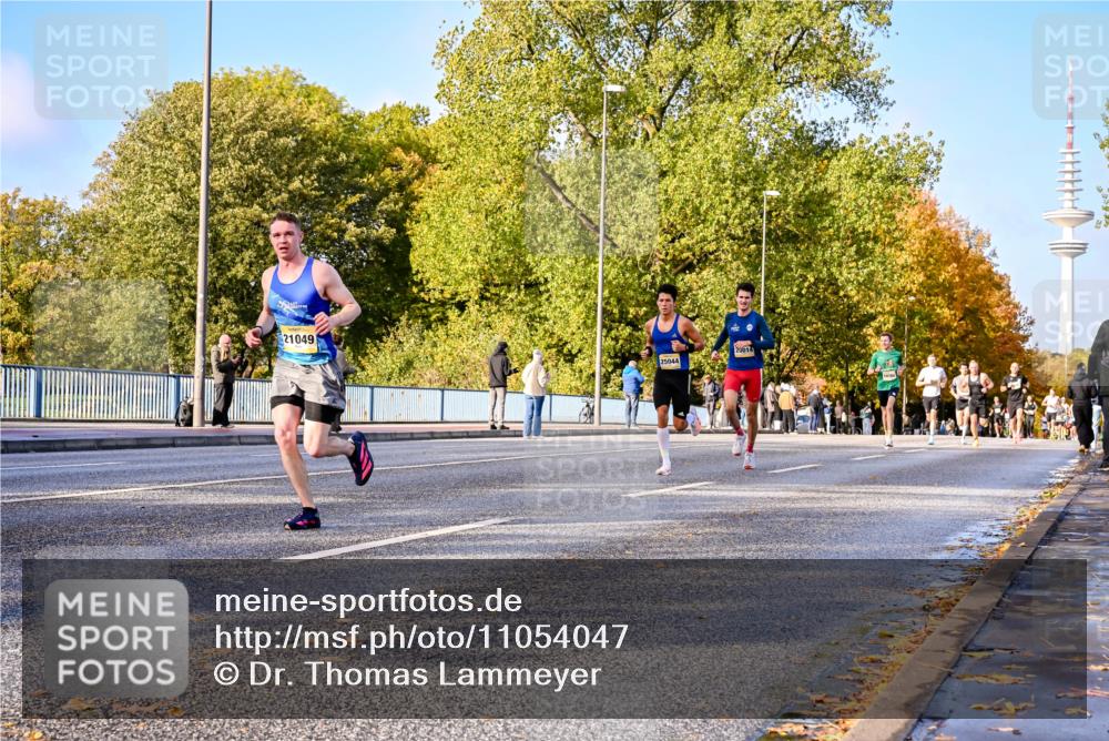25.10.2026 - hella hamburg halbmarathon Dr. Thomas Lammeyer http://msf.ph/oto/11054047 25.10.2026 10:17:09 Kennedybrücke 21049, 25044, 20014 meine-sportfotos.de