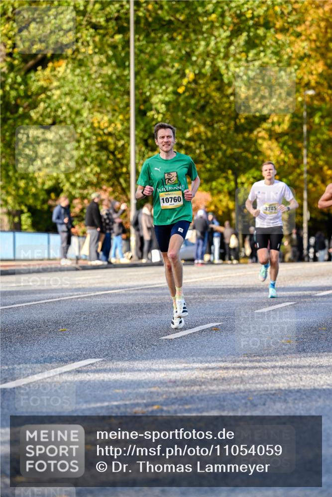 25.10.2026 - hella hamburg halbmarathon Dr. Thomas Lammeyer http://msf.ph/oto/11054059 25.10.2026 10:17:10 Kennedybrücke 10760, 3745 meine-sportfotos.de