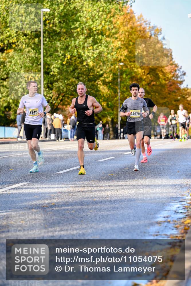 25.10.2026 - hella hamburg halbmarathon Dr. Thomas Lammeyer http://msf.ph/oto/11054075 25.10.2026 10:17:13 Kennedybrücke 3745, 32679 meine-sportfotos.de