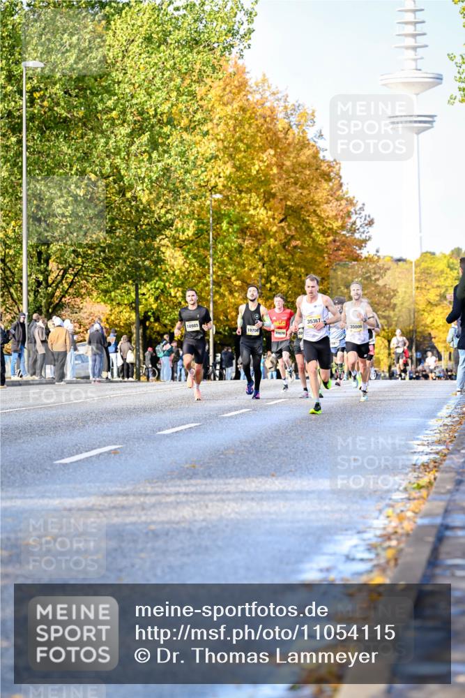 25.10.2026 - hella hamburg halbmarathon Dr. Thomas Lammeyer http://msf.ph/oto/11054115 25.10.2026 10:17:17 Kennedybrücke 10985, 35367, 19706, 35006, 30870 meine-sportfotos.de