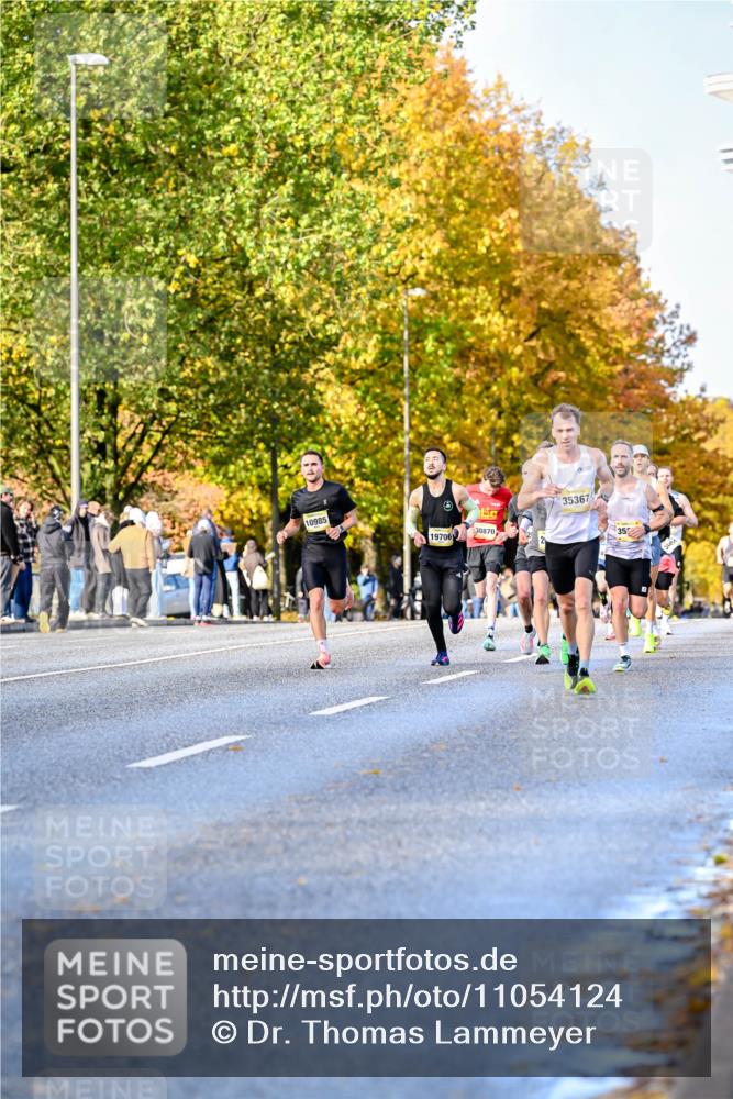 25.10.2026 - hella hamburg halbmarathon Dr. Thomas Lammeyer http://msf.ph/oto/11054124 25.10.2026 10:17:18 Kennedybrücke [[, 35367 meine-sportfotos.de