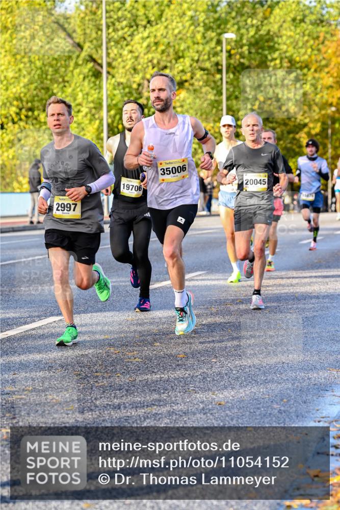 25.10.2026 - hella hamburg halbmarathon Dr. Thomas Lammeyer http://msf.ph/oto/11054152 25.10.2026 10:17:24 Kennedybrücke 2997, 19706, 35006, 20045 meine-sportfotos.de