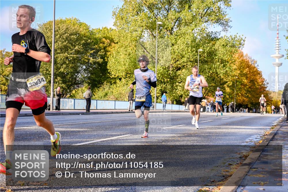 25.10.2026 - hella hamburg halbmarathon Dr. Thomas Lammeyer http://msf.ph/oto/11054185 25.10.2026 10:17:27 Kennedybrücke 30034, 15879, 21479 meine-sportfotos.de