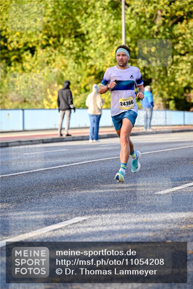 25.10.2026 - hella hamburg halbmarathon Dr. Thomas Lammeyer http://msf.ph/oto/11054208 25.10.2026 10:17:30 Kennedybrücke 24366 meine-sportfotos.de