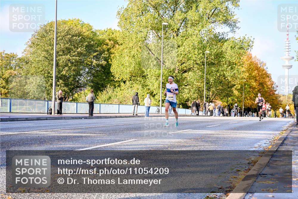 25.10.2026 - hella hamburg halbmarathon Dr. Thomas Lammeyer http://msf.ph/oto/11054209 25.10.2026 10:17:30 Kennedybrücke 24366 meine-sportfotos.de