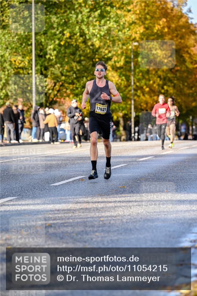 25.10.2026 - hella hamburg halbmarathon Dr. Thomas Lammeyer http://msf.ph/oto/11054215 25.10.2026 10:17:32 Kennedybrücke 17621 meine-sportfotos.de