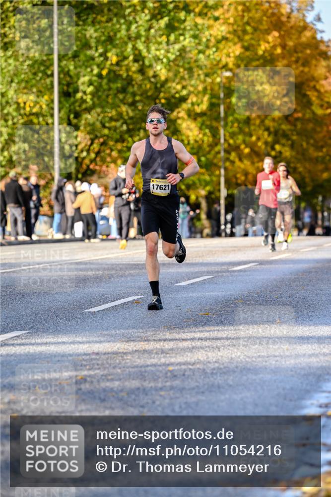 25.10.2026 - hella hamburg halbmarathon Dr. Thomas Lammeyer http://msf.ph/oto/11054216 25.10.2026 10:17:33 Kennedybrücke 17621 meine-sportfotos.de