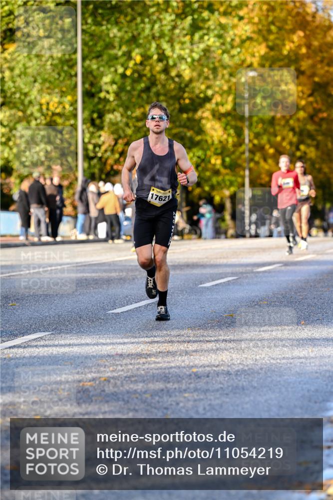 25.10.2026 - hella hamburg halbmarathon Dr. Thomas Lammeyer http://msf.ph/oto/11054219 25.10.2026 10:17:33 Kennedybrücke 17621 meine-sportfotos.de