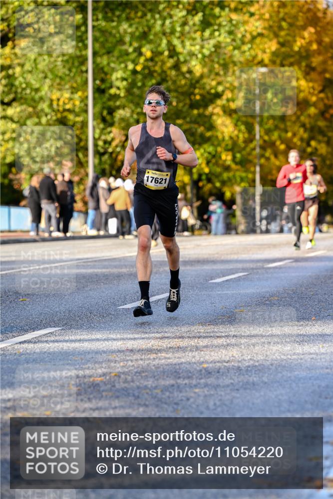 25.10.2026 - hella hamburg halbmarathon Dr. Thomas Lammeyer http://msf.ph/oto/11054220 25.10.2026 10:17:33 Kennedybrücke 17621 meine-sportfotos.de
