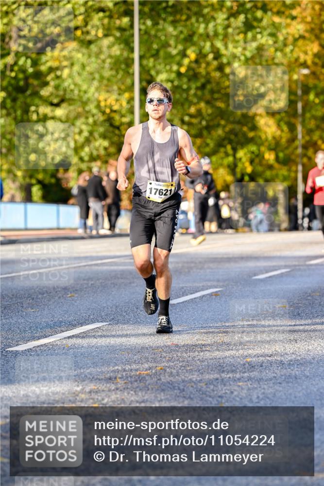 25.10.2026 - hella hamburg halbmarathon Dr. Thomas Lammeyer http://msf.ph/oto/11054224 25.10.2026 10:17:34 Kennedybrücke 17621 meine-sportfotos.de
