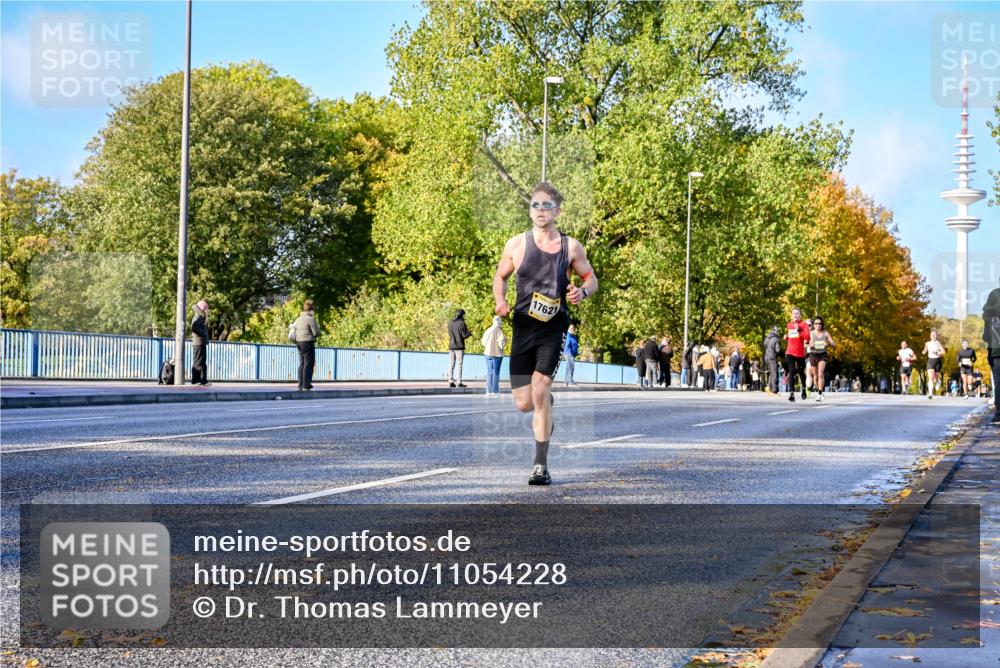 25.10.2026 - hella hamburg halbmarathon Dr. Thomas Lammeyer http://msf.ph/oto/11054228 25.10.2026 10:17:35 Kennedybrücke 17621 meine-sportfotos.de