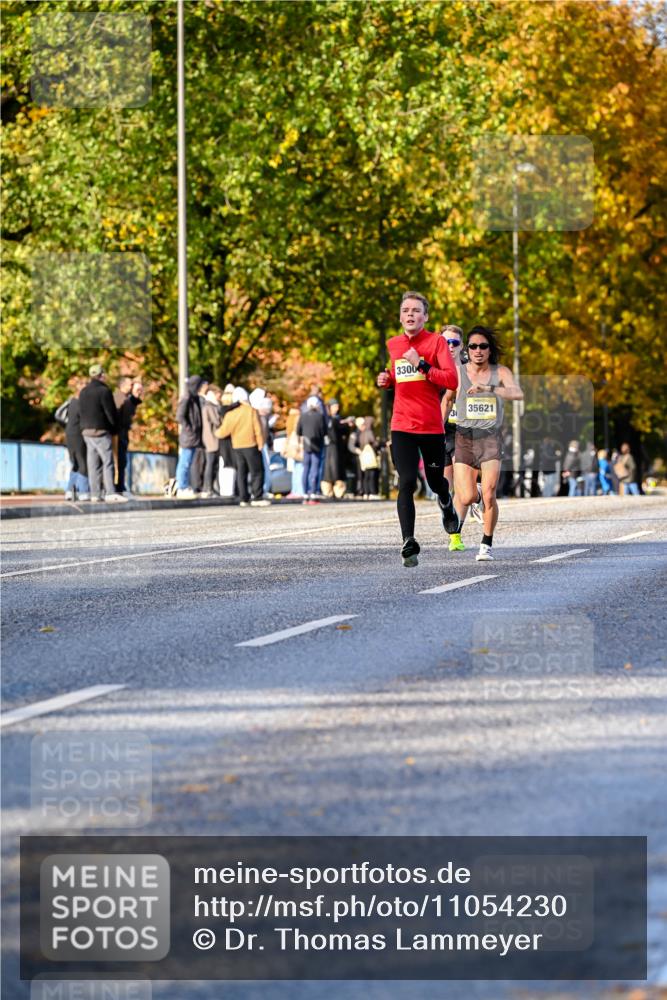 25.10.2026 - hella hamburg halbmarathon Dr. Thomas Lammeyer http://msf.ph/oto/11054230 25.10.2026 10:17:36 Kennedybrücke 3300, 31, 35621 meine-sportfotos.de
