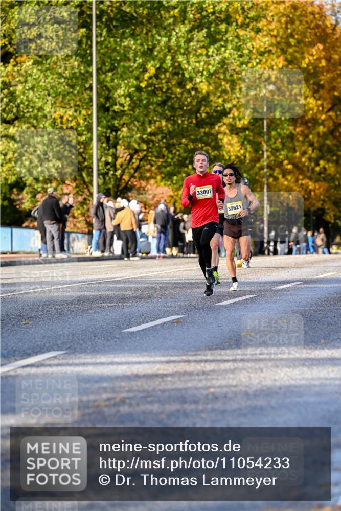 25.10.2026 - hella hamburg halbmarathon Dr. Thomas Lammeyer http://msf.ph/oto/11054233 25.10.2026 10:17:36 Kennedybrücke 33007, 35621 meine-sportfotos.de