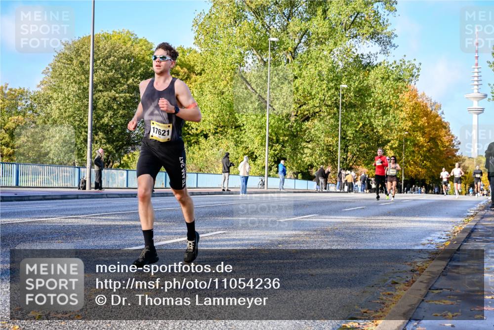 25.10.2026 - hella hamburg halbmarathon Dr. Thomas Lammeyer http://msf.ph/oto/11054236 25.10.2026 10:17:36 Kennedybrücke 17621 meine-sportfotos.de