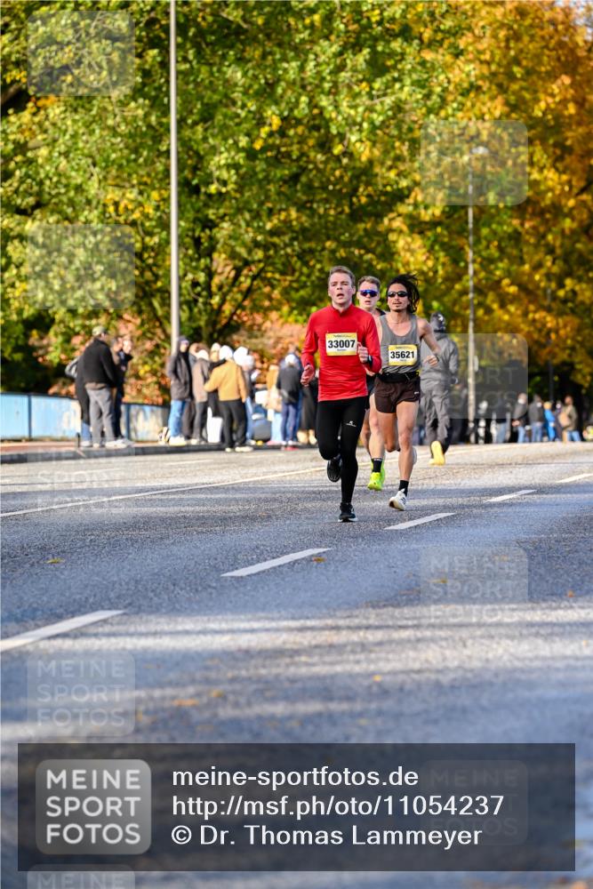 25.10.2026 - hella hamburg halbmarathon Dr. Thomas Lammeyer http://msf.ph/oto/11054237 25.10.2026 10:17:36 Kennedybrücke 33007, 35621 meine-sportfotos.de