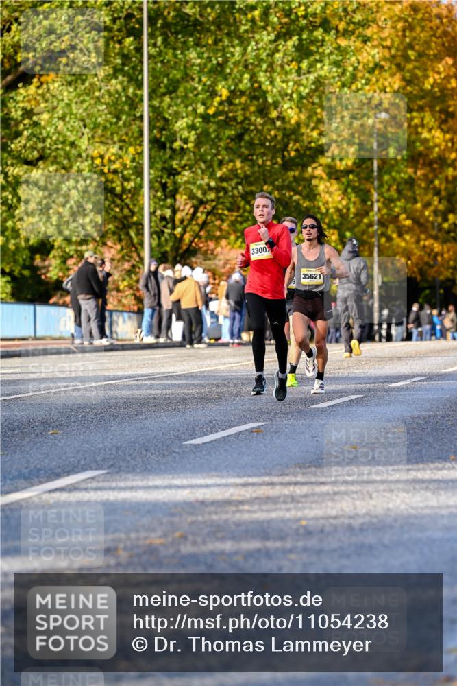 25.10.2026 - hella hamburg halbmarathon Dr. Thomas Lammeyer http://msf.ph/oto/11054238 25.10.2026 10:17:36 Kennedybrücke 3300, 35621 meine-sportfotos.de
