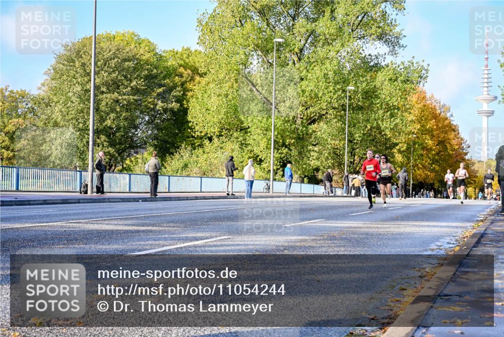 25.10.2026 - hella hamburg halbmarathon Dr. Thomas Lammeyer http://msf.ph/oto/11054244 25.10.2026 10:17:37 Kennedybrücke 31621 meine-sportfotos.de