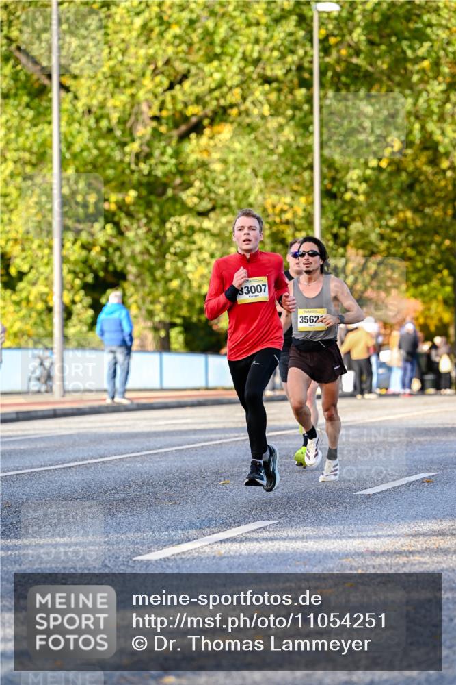 25.10.2026 - hella hamburg halbmarathon Dr. Thomas Lammeyer http://msf.ph/oto/11054251 25.10.2026 10:17:38 Kennedybrücke 33007, 35622 meine-sportfotos.de