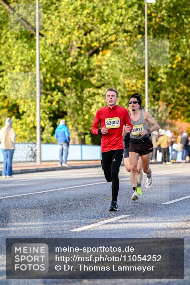25.10.2026 - hella hamburg halbmarathon Dr. Thomas Lammeyer http://msf.ph/oto/11054252 25.10.2026 10:17:38 Kennedybrücke 33007, 35621 meine-sportfotos.de