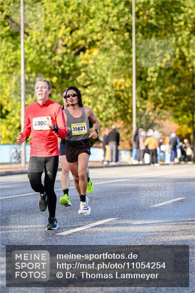 25.10.2026 - hella hamburg halbmarathon Dr. Thomas Lammeyer http://msf.ph/oto/11054254 25.10.2026 10:17:39 Kennedybrücke 3300, 35621 meine-sportfotos.de