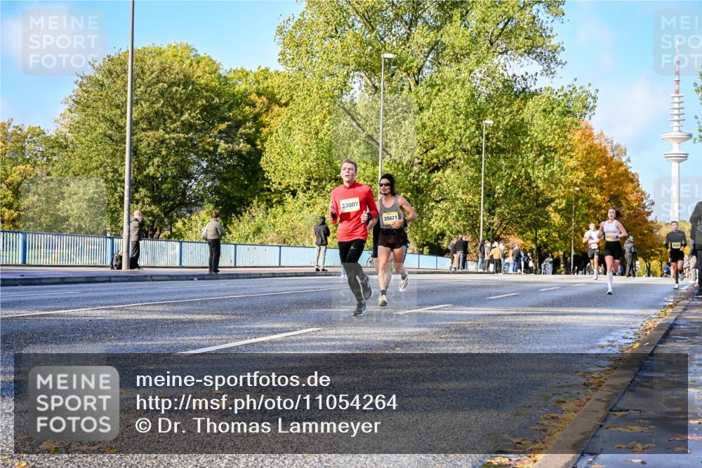 25.10.2026 - hella hamburg halbmarathon Dr. Thomas Lammeyer http://msf.ph/oto/11054264 25.10.2026 10:17:40 Kennedybrücke 33007, 35621, 341 meine-sportfotos.de