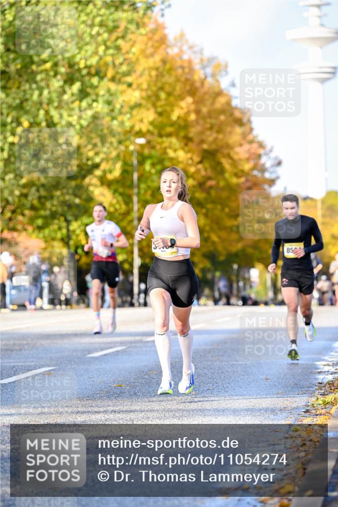 25.10.2026 - hella hamburg halbmarathon Dr. Thomas Lammeyer http://msf.ph/oto/11054274 25.10.2026 10:17:42 Kennedybrücke 852 meine-sportfotos.de