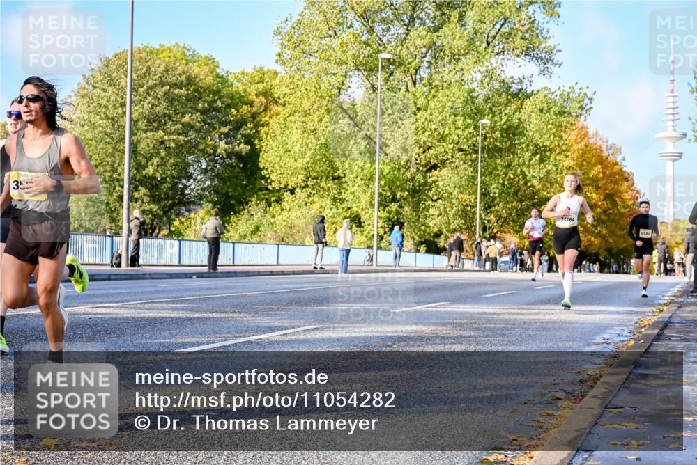 25.10.2026 - hella hamburg halbmarathon Dr. Thomas Lammeyer http://msf.ph/oto/11054282 25.10.2026 10:17:42 Kennedybrücke 35, 34164, 8584 meine-sportfotos.de