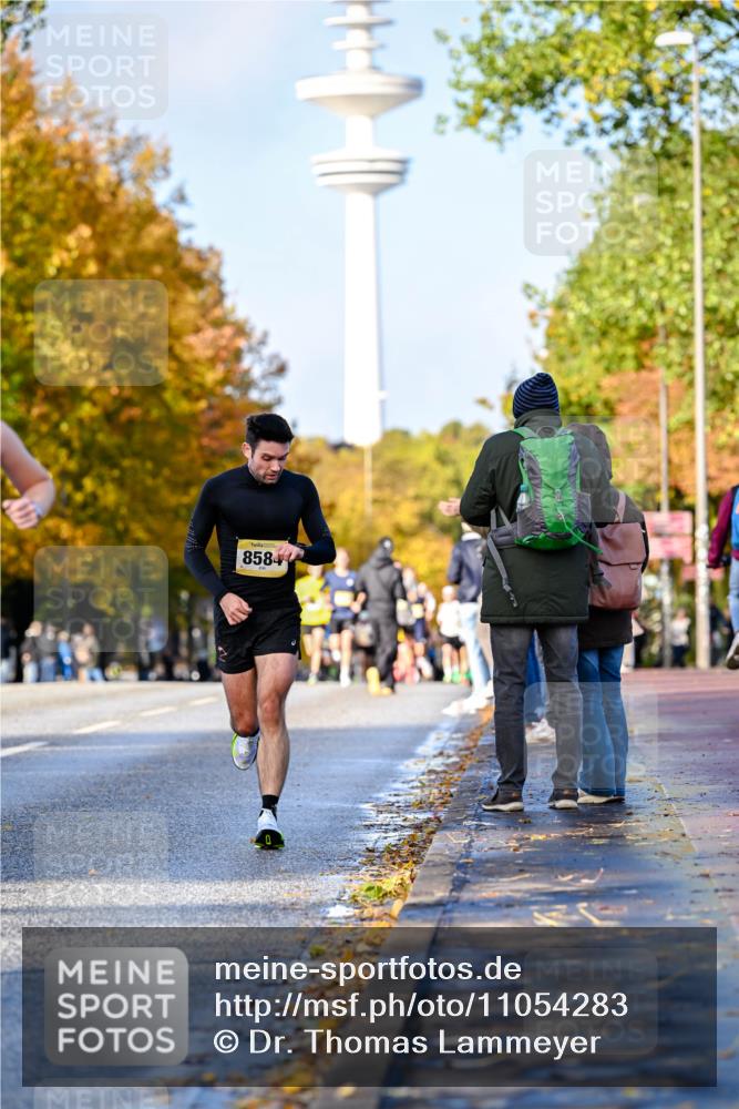 25.10.2026 - hella hamburg halbmarathon Dr. Thomas Lammeyer http://msf.ph/oto/11054283 25.10.2026 10:17:43 Kennedybrücke 4712, 8584 meine-sportfotos.de