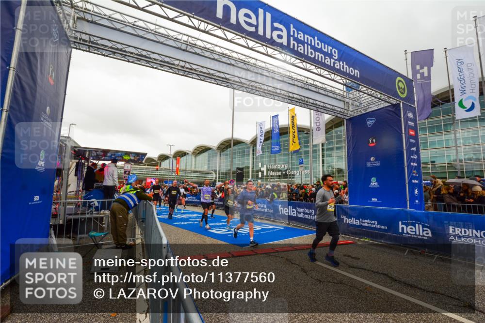 25.10.2026 - hella hamburg halbmarathon LAZAROV Photography http://msf.ph/oto/11377560 25.10.2026 12:27:23 Ziel 9362, 6482, 3534, 36048, 33843, 24148, 8610 meine-sportfotos.de