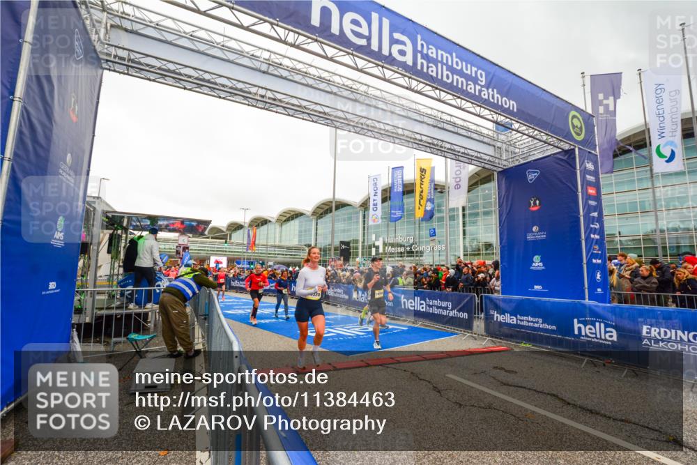 25.10.2026 - hella hamburg halbmarathon LAZAROV Photography http://msf.ph/oto/11384463 25.10.2026 12:26:26 Ziel 21914, 33519, 23320, 19700, 31448, 24138, 4483, 9890 meine-sportfotos.de