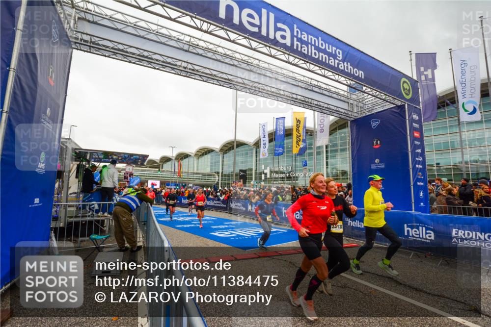 25.10.2026 - hella hamburg halbmarathon LAZAROV Photography http://msf.ph/oto/11384475 25.10.2026 12:26:28 Ziel 23320, 19700, 31448, 4483, 9890, 24138, 7904, 7345 meine-sportfotos.de