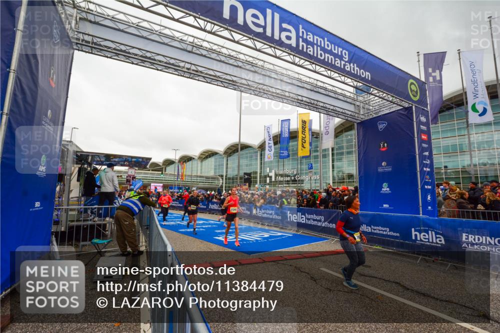25.10.2026 - hella hamburg halbmarathon LAZAROV Photography http://msf.ph/oto/11384479 25.10.2026 12:26:29 Ziel 19700, 23320, 4483, 24138, 31448, 9890, 7904, 7345, 24905 meine-sportfotos.de